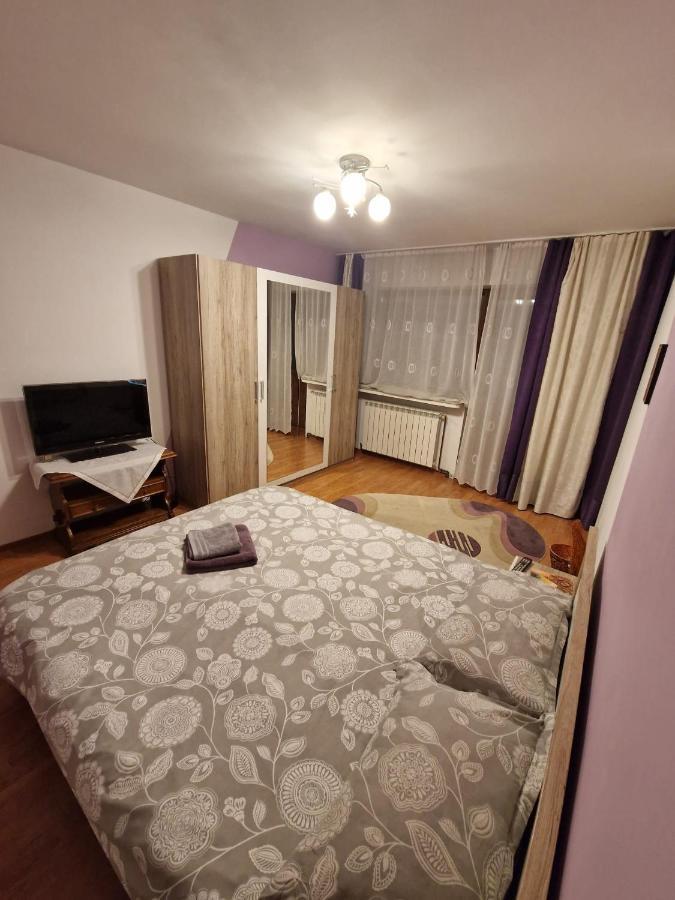 Apartamento Apartament Victoria Târgu Jiu Exterior foto